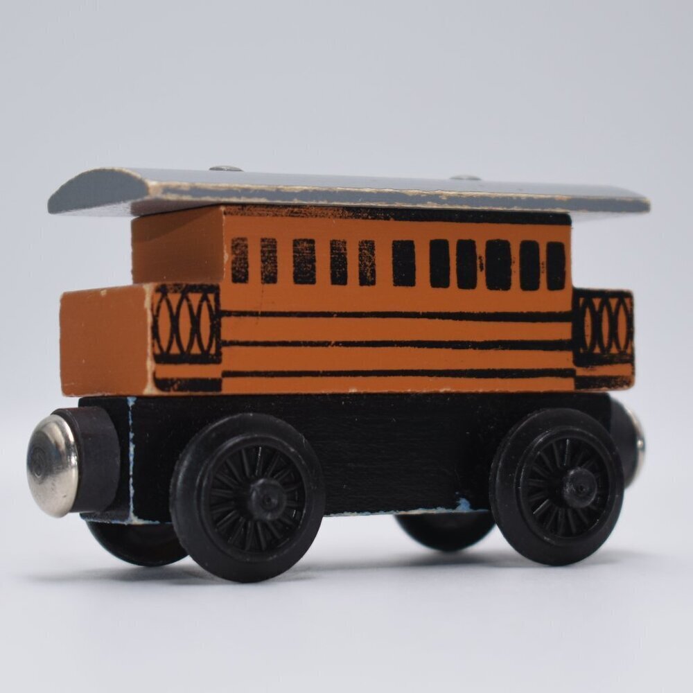 Thomas & Friends Wooden Railway Henrietta Tank Engine Flat Magnet Staples 1990s